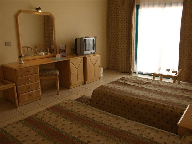 Imagen general del Hotel Sharm Cliff Resort. Foto 4