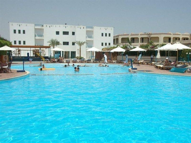 Imagen general del Hotel Sharm Cliff Resort. Foto 7