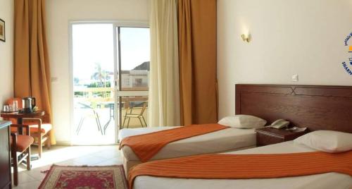 Imagen general del Hotel Sharm Club. Foto 11