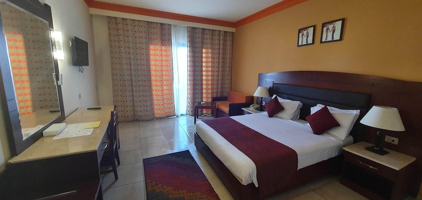 Imagen general del Hotel Sharm Holiday Resort. Foto 1