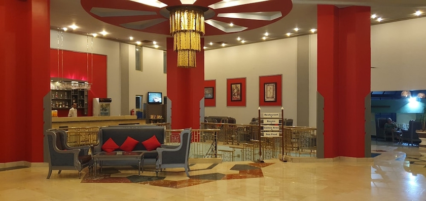 Imagen de los interiores del Hotel Sharm Holiday Resort. Foto 9