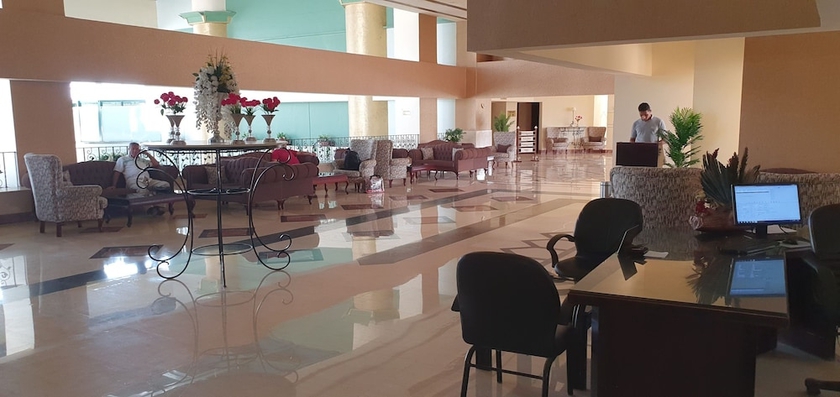 Imagen de los interiores del Hotel Sharm Holiday Resort. Foto 12