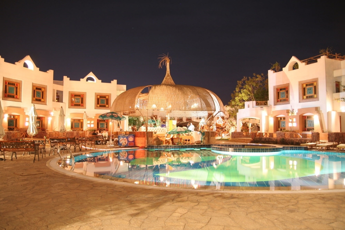Imagen de la piscina del Hotel Sharm Inn Amarein. Foto 13