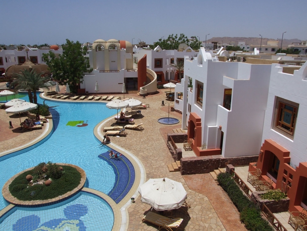 Imagen de la piscina del Hotel Sharm Inn Amarein. Foto 15