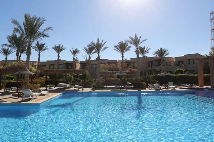 Imagen de la piscina del Hotel Sharm Reef. Foto 15