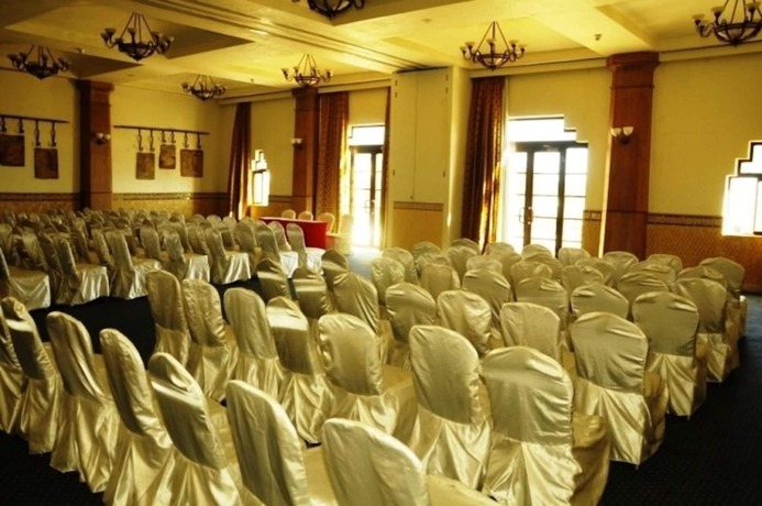 Imagen del bar/restaurante del Hotel Sharm Resort - All Inclusive. Foto 7