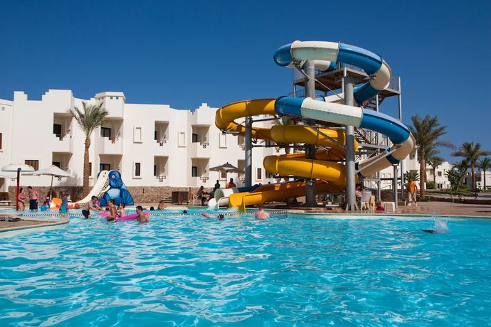 Imagen de la piscina del Hotel Sharm Resort. Foto 16