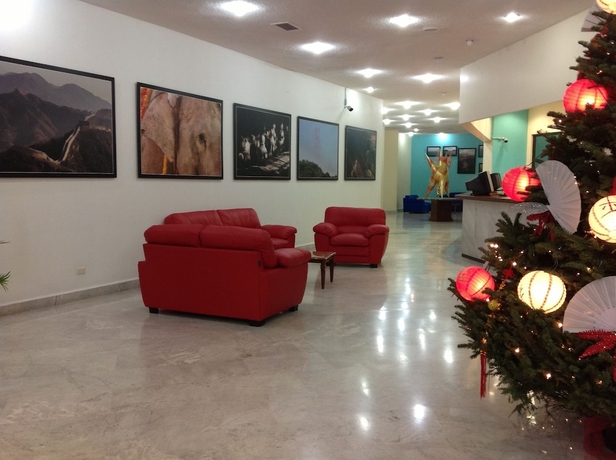 Imagen de los interiores del Hotel Sharon Business Class. Foto 12