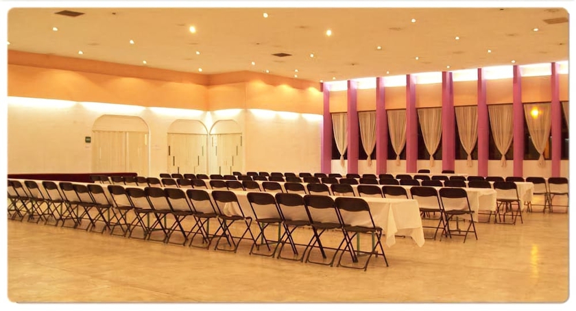 Imagen de los interiores del Hotel Sharon Business Class. Foto 16