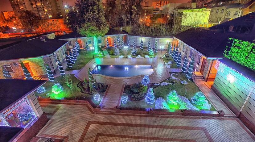 Imagen de los exteriores del Hotel Sharq. Foto 13