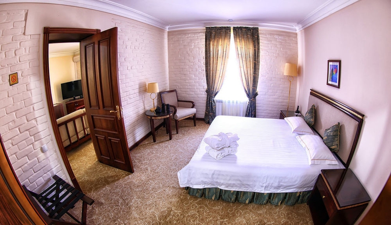 Imagen de la habitación del Hotel Sharq. Foto 10