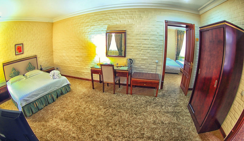 Imagen de la habitación del Hotel Sharq. Foto 11