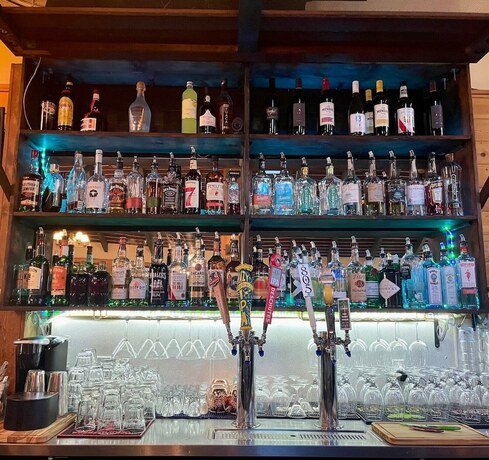 Imagen general del Hotel Shasta Inn. Foto 11