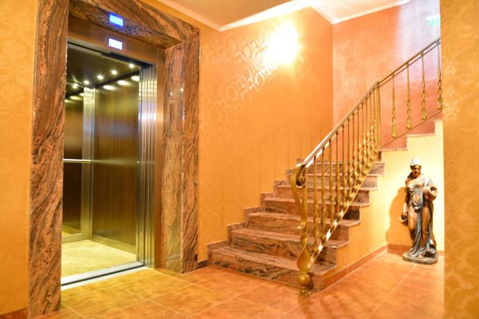 Imagen de los interiores del Hotel Shato hotel Trendafiloff. Foto 13