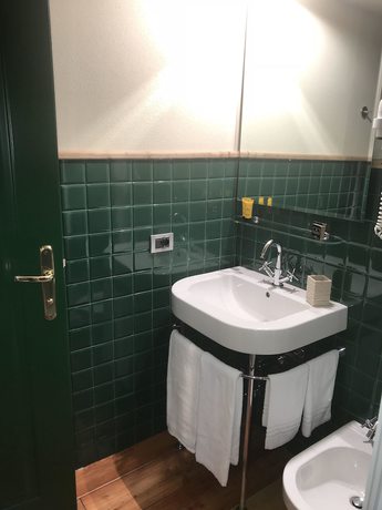Imagen de la habitación del Hotel Shatush. Foto 16