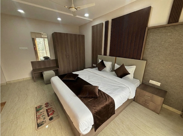 Imagen de la habitación del Hotel Shaurya Palace. Foto 3