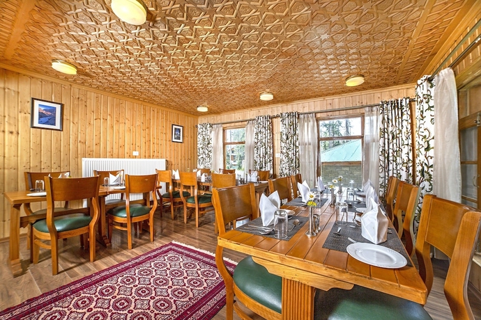 Imagen del bar/restaurante del Hotel Shaw Inn. Foto 5