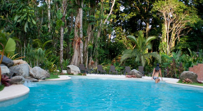 Imagen de la piscina del Hotel Shawandha. Foto 12