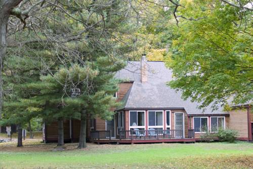 Imagen de la habitación del Hotel Shawnee Village Resort. Foto 6