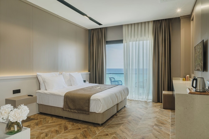 Imagen de la habitación del Hotel Shayna Beach Club. Foto 4