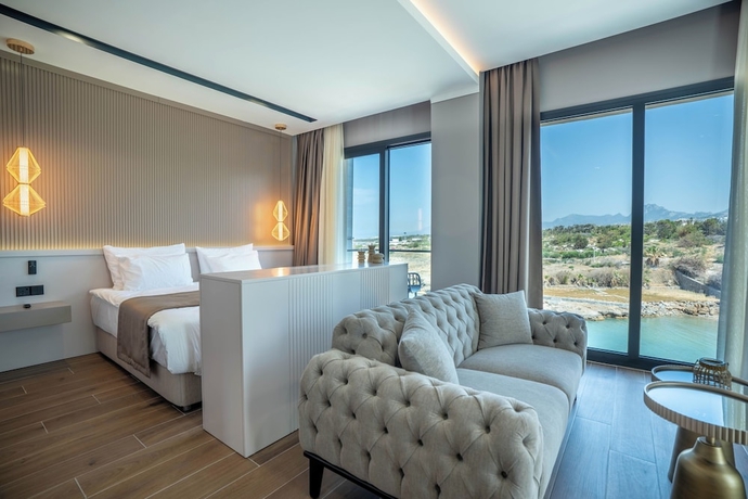 Imagen de la habitación del Hotel Shayna Beach Club. Foto 11