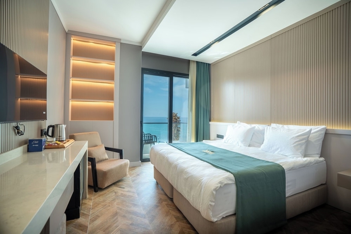 Imagen de la habitación del Hotel Shayna Beach Club. Foto 14