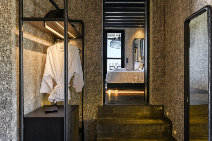 Imagen de la habitación del Hotel She Mykonos. Foto 15