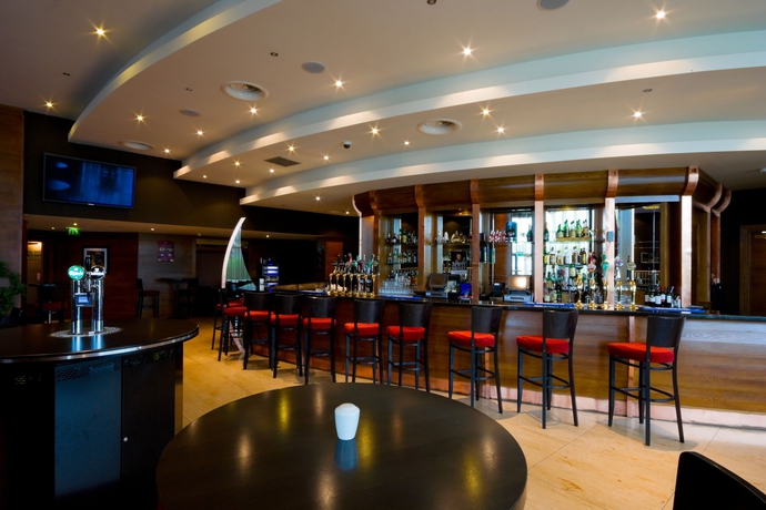 Imagen del bar/restaurante del Hotel Shearwater and Spa. Foto 3