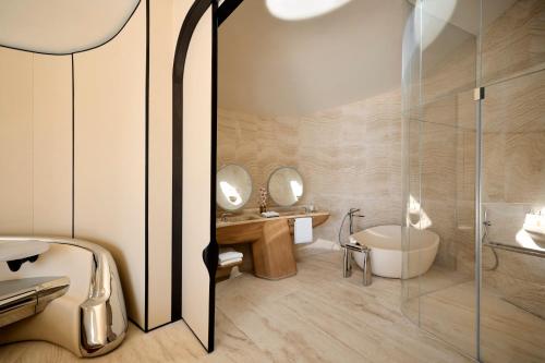 Imagen de la habitación del Hotel Shebara Resort. Foto 18