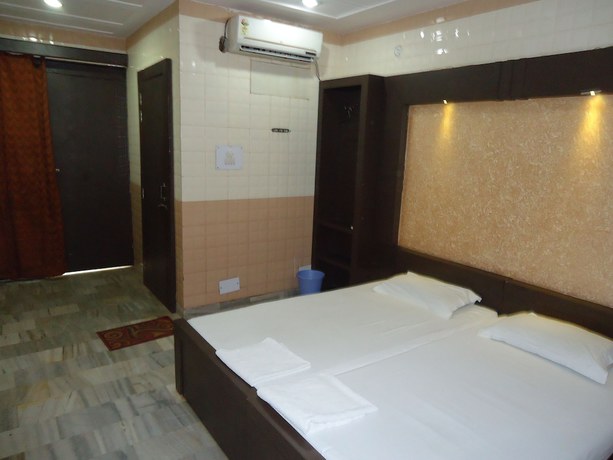 Imagen de la habitación del Hotel Sheela. Foto 14