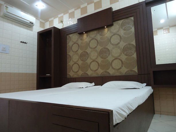 Imagen de la habitación del Hotel Sheela. Foto 15
