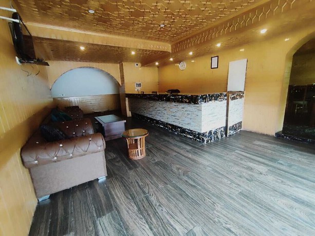 Imagen de los interiores del Hotel Sheen Sonmarg. Foto 9