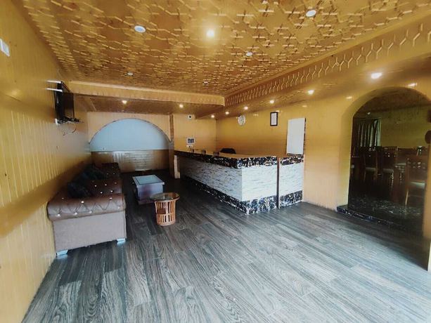 Imagen de los interiores del Hotel Sheen Sonmarg. Foto 10