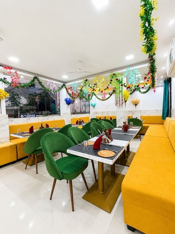 Imagen del bar/restaurante del Hotel Sheeri Inn. Foto 2