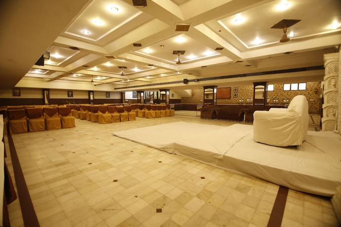 Imagen de los interiores del Hotel Sheetal Regency. Foto 20
