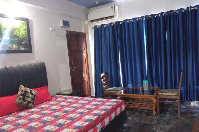 Imagen de la habitación del Hotel Sheetal Tower. Foto 9