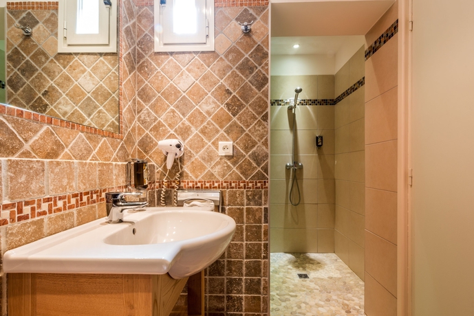 Imagen de la habitación del Hotel Shegara. Foto 11