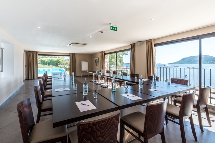 Imagen de los interiores del Hotel Shegara. Foto 13