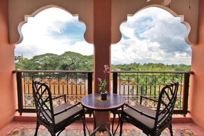 Imagen de la habitación del Hotel Sheik Istana Hotel. Foto 4