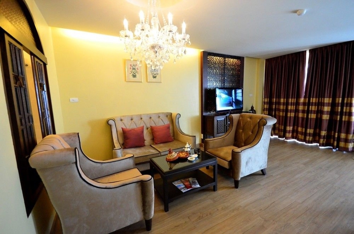Imagen de los interiores del Hotel Sheik Istana Hotel. Foto 16