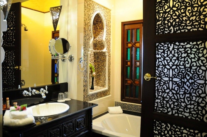 Imagen de la habitación del Hotel Sheik Istana Hotel. Foto 11