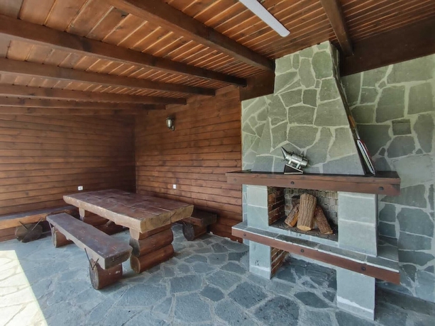 Imagen de los interiores del Hotel Shekerdejiiski Geust Houise. Foto 10