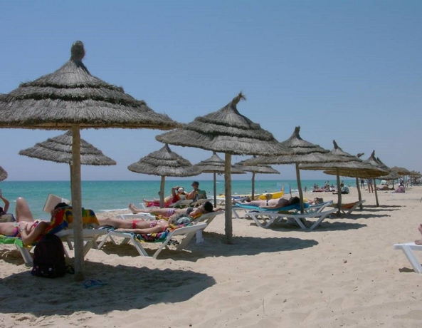 Imagen de los exteriores del Hotel Shell Beach and Spa. Foto 10