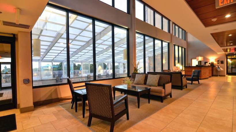 Imagen de los interiores del Hotel Shell Island Resort - All Oceanfront Suites. Foto 18