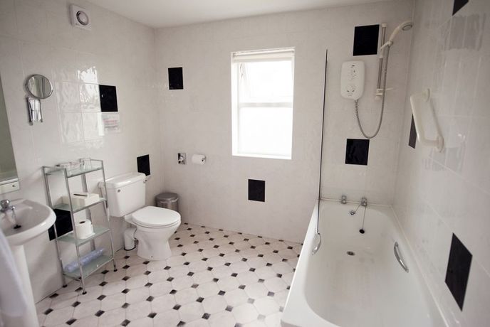 Imagen de los exteriores del Hotel Shelleven House. Foto 13