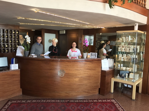 Imagen de los interiores del Hotel Shelley E Delle Palme. Foto 19