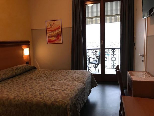 Imagen de la habitación del Hotel Shelley E Delle Palme. Foto 17