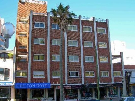 Imagen de los exteriores del Hotel Shelton. Foto 12