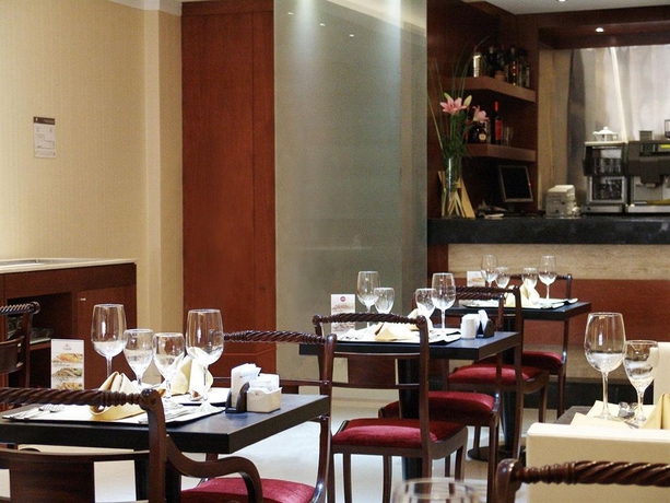 Imagen del bar/restaurante del Hotel Sheltown. Foto 2