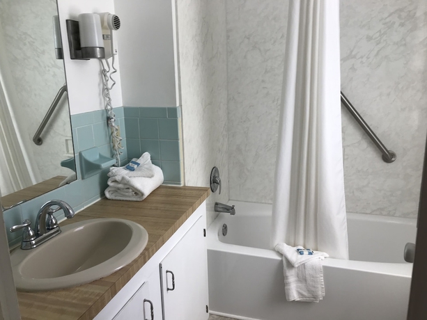 Imagen de la habitación del Hotel Shenvalee Golf Resort. Foto 16